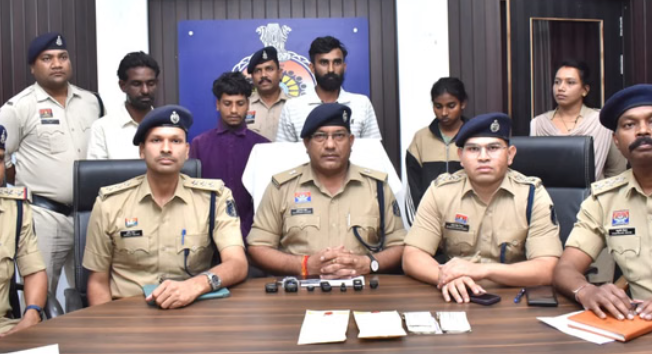 Durg News: अंतरराज्यीय हेरोइन तस्करी गिरोह का भंडाफोड़ — पंजाब के 4 तस्कर गिरफ्तार, 18 लाख का चिट्टा जब्त