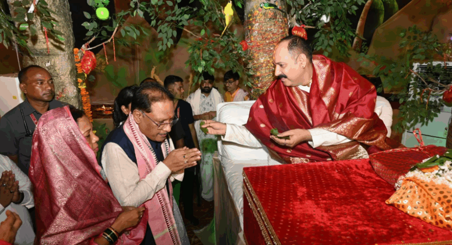 भिलाई में शिव महापुराण कथा समापन समारोह में शामिल हुए मुख्यमंत्री श्री विष्णु देव साय