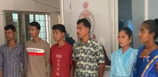 सुकमा में 50 लाख इनामी 15 नक्सली आत्मसमर्पण, हिडमा के मारे जाने के बाद गिरा माओवाद का मनोबल
