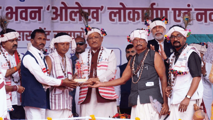 नुआखाई मिलन समारोह में मुख्यमंत्री साय ने जनजातीय विकास के लिए की 75 लाख की घोषणा