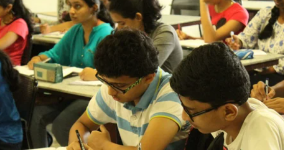 जिला प्रशासन की पहल: 11वीं-12वीं के छात्रों को मिलेगी NEET और JEE की मुफ्त कोचिंग