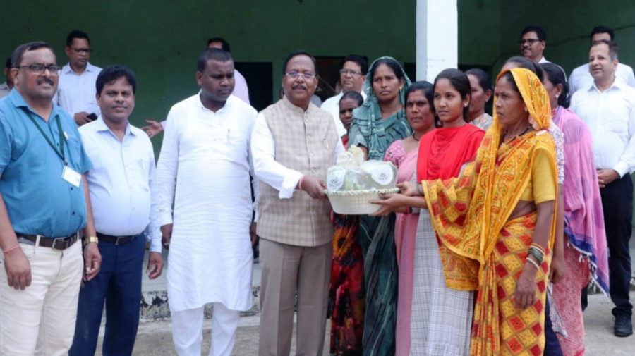 Kanker Kisan Sangoshthi: धान के साथ दलहन-तिलहन अपनाएं, दूसरी फसल लगाने पर मिलेंगे ₹15,000 प्रति एकड़