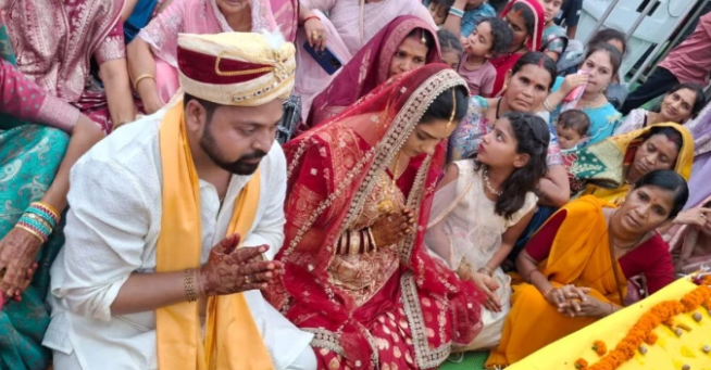 Bemetara MLA Wedding: सामूहिक विवाह समारोह में विधायक दीपेश साहू ने लिए सात फेरे