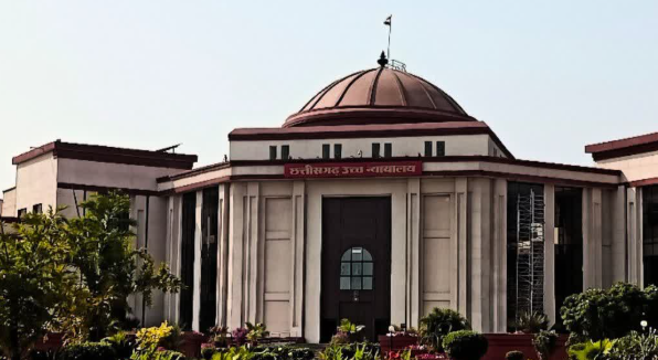 छत्तीसगढ़ हाईकोर्ट का सख्त रुख: सड़कों पर जन्मदिन मनाने की प्रवृत्ति पर नाराज़गी, कहा– अब होगी सख्त कार्रवाई