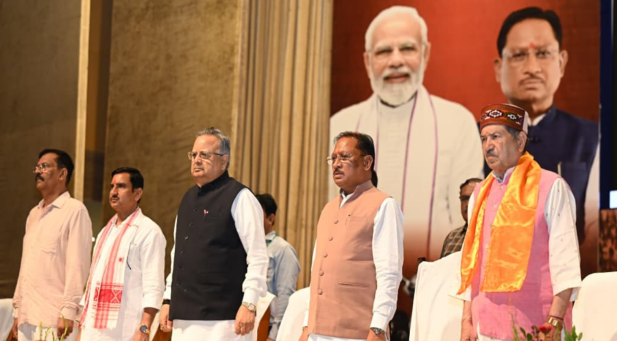 CM Shri Vishnudev Sai: लोकतंत्र सेनानियों को किया सम्मानित, आपातकाल की याद दिलाकर युवाओं को दिया बड़ा संदेश