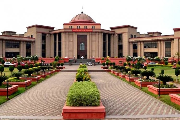 शराब घोटाले के ओवरटाइम स्कैम में 4 आरोपियों को हाईकोर्ट से राहत, 10&10 लाख के मुचलके पर मिली नियमित जमानत