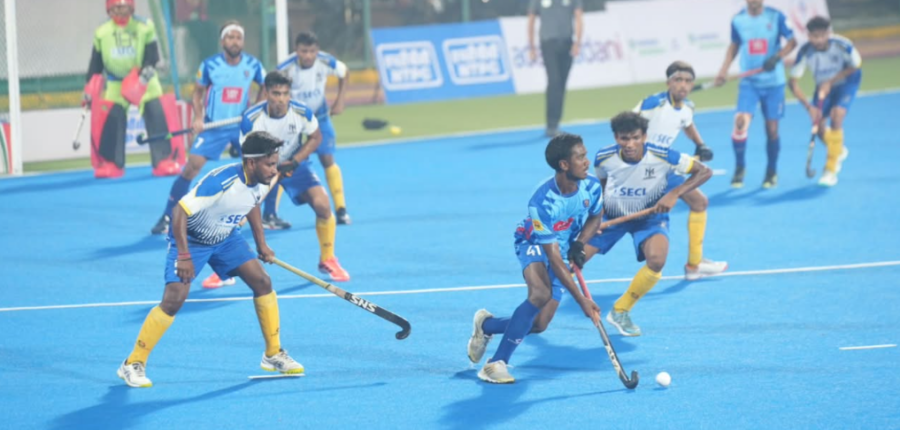 महिला प्रदर्शनी मैच में इंद्रावती टाइग्रेस ने महानदी फाल्कन्स को 4-1 से हराया, कप्तान आंचल साहू ने दागे दो गोल